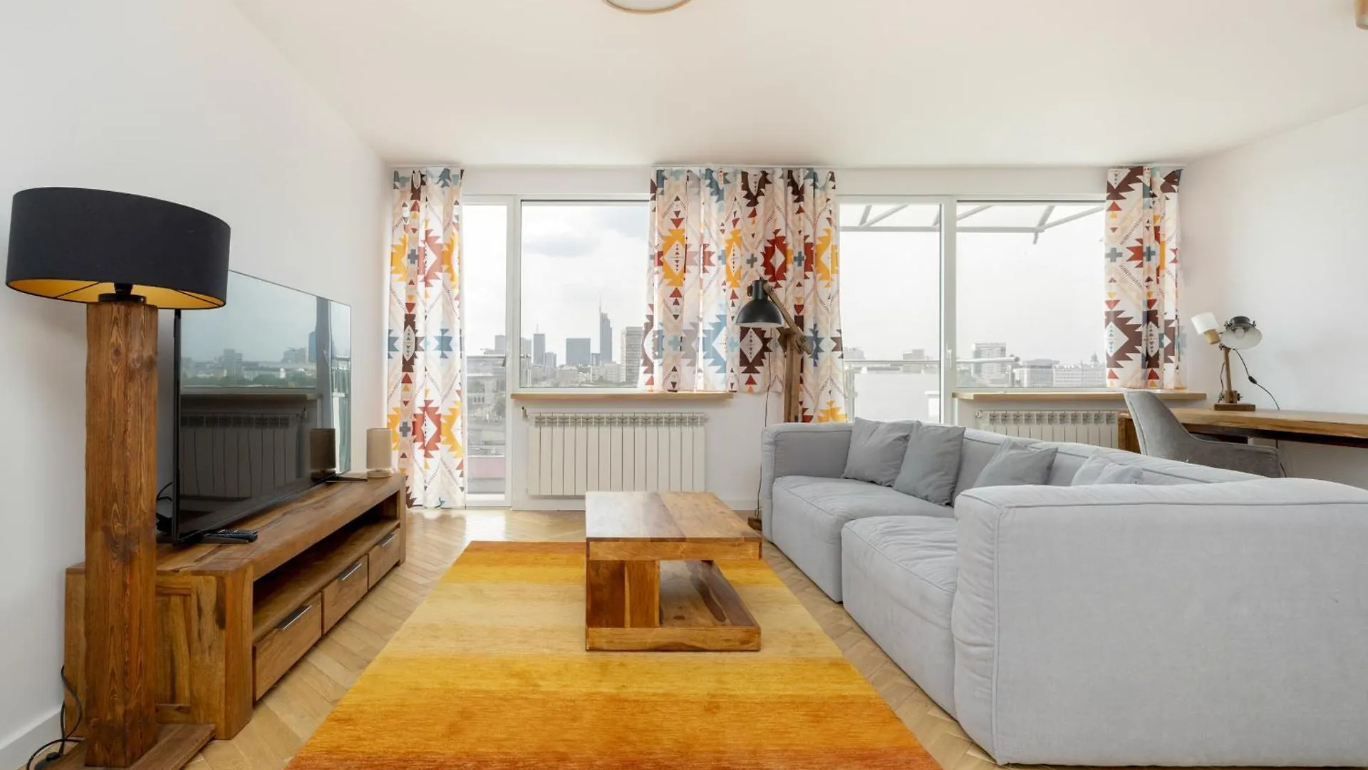 Studio On The 15Th Floor With A View Of The Warsaw Panorama By Noclegi Renters 0*,